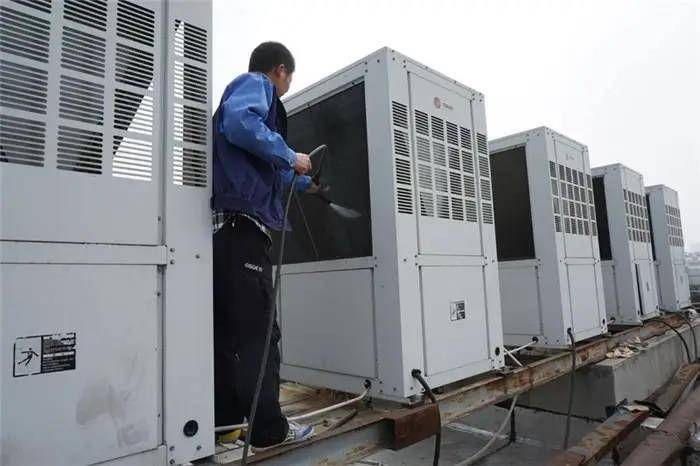 漳州空调设备清洗公司是怎样安排中央空调清洗